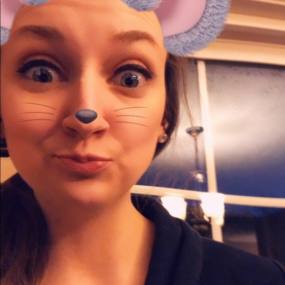 Meet your posher! - Picture 4 of 4